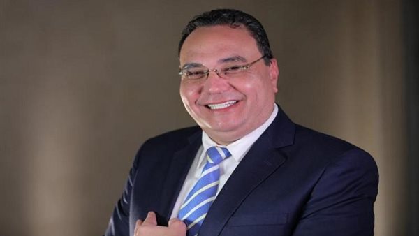الأسرة لازم تاكل وتلعب وتتكلم مع عيالها زي زمان