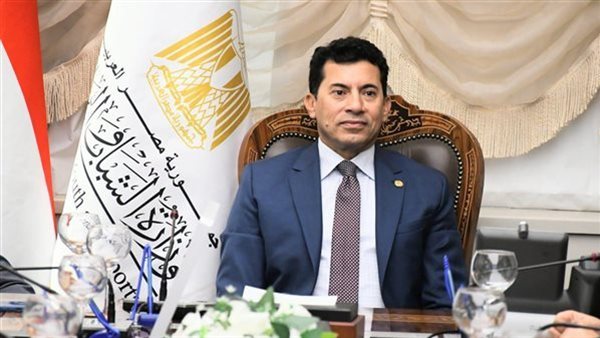 وزير الشباب والرياضة يتدخل لحل أزمة تدريب اللاعب ويوجه بتوفير الرعاية الصحية له