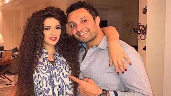 “ابعدي عنها ياوليه”.. شقيق ياسمين عبدالعزيز يوجه رسالة تحذير لليلى عبد اللطيف