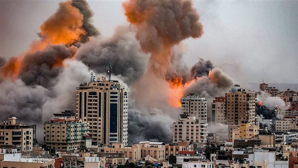 الطيران الإسرائيلي يشن 5 غارات جوية عنيفة على مدينة غزة