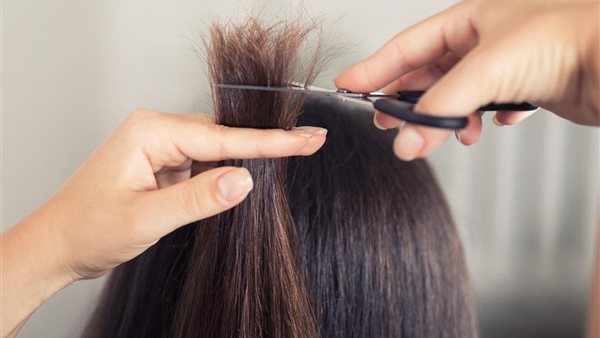 مواعيد قص الشعر في أكتوبر 2025 للتطويل وزيادة الكثافة