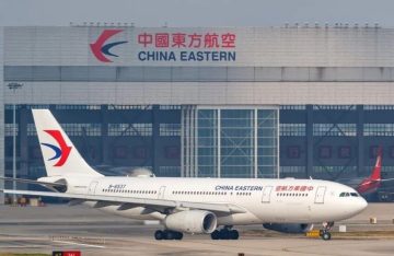 عاجل.. تسمم جماعي يصيب ركاب طائرة بسبب وجبة الغداء!!