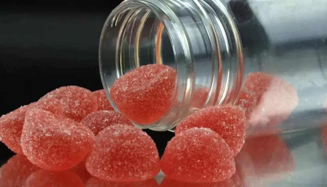 عاجل.. اعتقال سيدة بعد إصابة طفليها بمخدرات حلوى في تينيسي