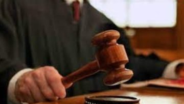 عاجل.. محكمة جنايات دمنهور تبدأ محاكمة أب وصديقه بتهمة هتك عرض نجلته طفلة الثامنة