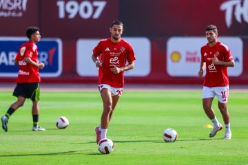 عاجل.. الأهلي يطمئن على نجومه فى ودية الشباب وعاشور وعبد القادران يشاركان فى المباراة