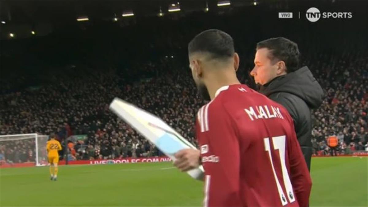 عاجل.. ديلي ستار تتكهن بالمباراة الأخيرة لـ محمد صلاح مع ليفربول قبل مشاركته في كأس أفريقيا