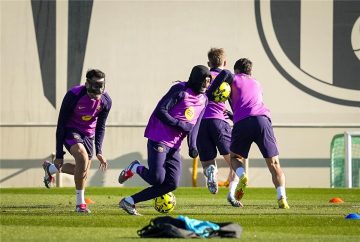 عاجل.. هانز فليك يستقبل أنباء سارة في تدريبات برشلونة قبل مباراة ريال بيتيس