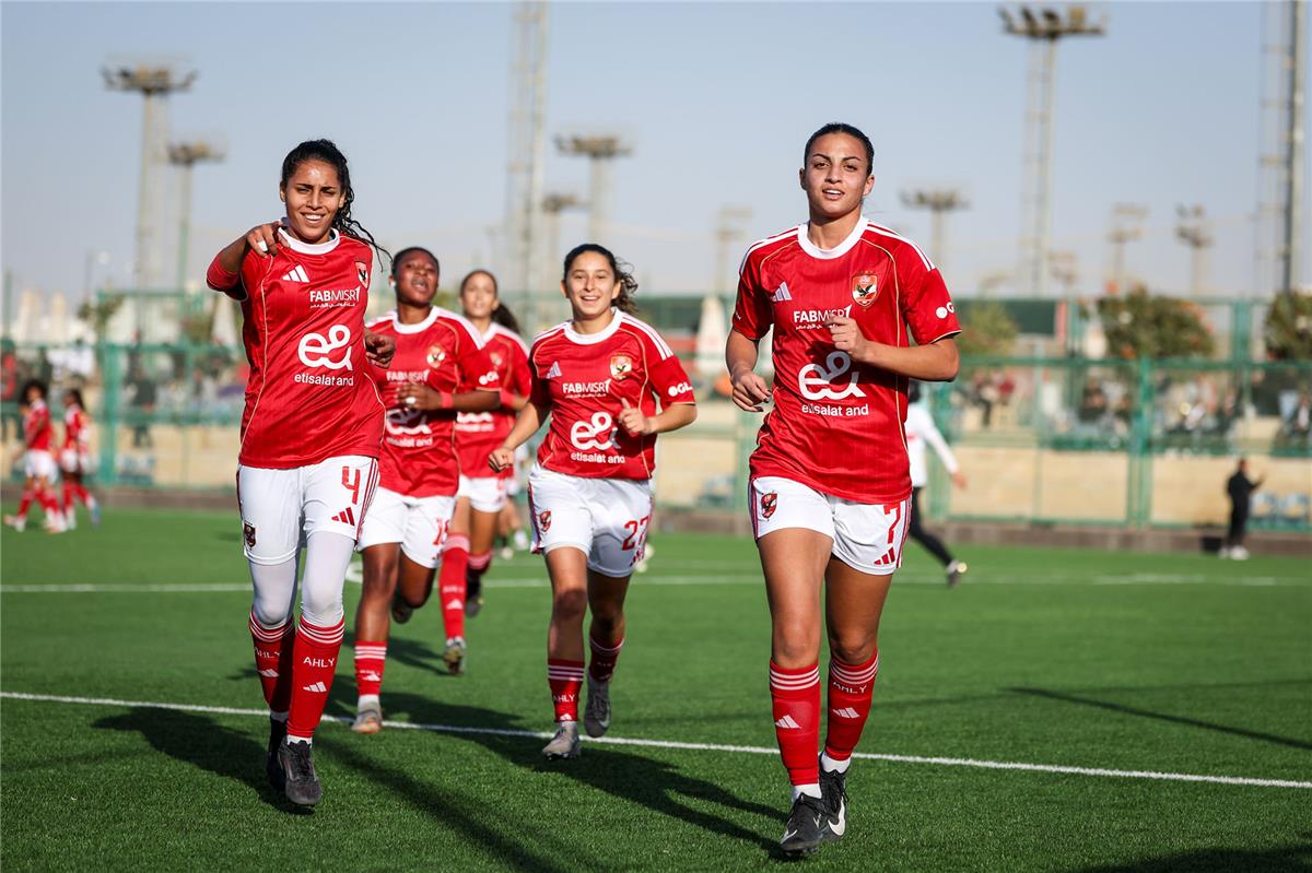 عاجل.. فيديو | الأهلي يحسم قمة السيدات أمام الزمالك بخماسية نظيفة في دوري كرة القدم