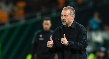 عاجل.. فليك بعد الفوز على ريال بيتيس: لن أفكر في الجانب السلبي.. ولامين يامال وافق على طلبي