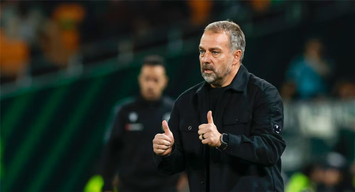 عاجل.. فليك بعد الفوز على ريال بيتيس: لن أفكر في الجانب السلبي.. ولامين يامال وافق على طلبي