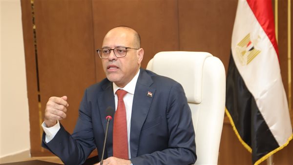 عاجل.. الدولة تواصل دعم العمالة غير المنتظمة.. وزير العمل يعتمد 2 مليون جنيه للرعاية الاجتماعية والصحية