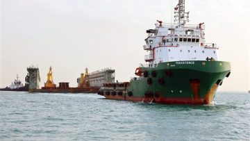 عاجل.. رئيس هيئة قناة السويس يعلن نجاح عملية عبور «الحوض العائم»