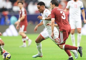 عاجل.. فيديو | طرد سيف الجزيري في مباراة تونس وقطر بـ كأس العرب