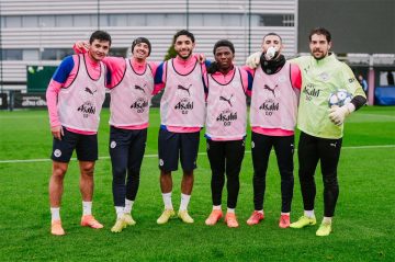 عاجل.. جوارديولا يلمح لموقفه من مشاركة مرموش أمام ريال مدريد في دوري أبطال أوروبا