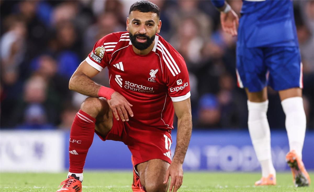 عاجل.. جونسون عن أزمة محمد صلاح: كان عليه ارتداء خوذة الصدمات أولًا.. وما يحدث يضر ليفربول