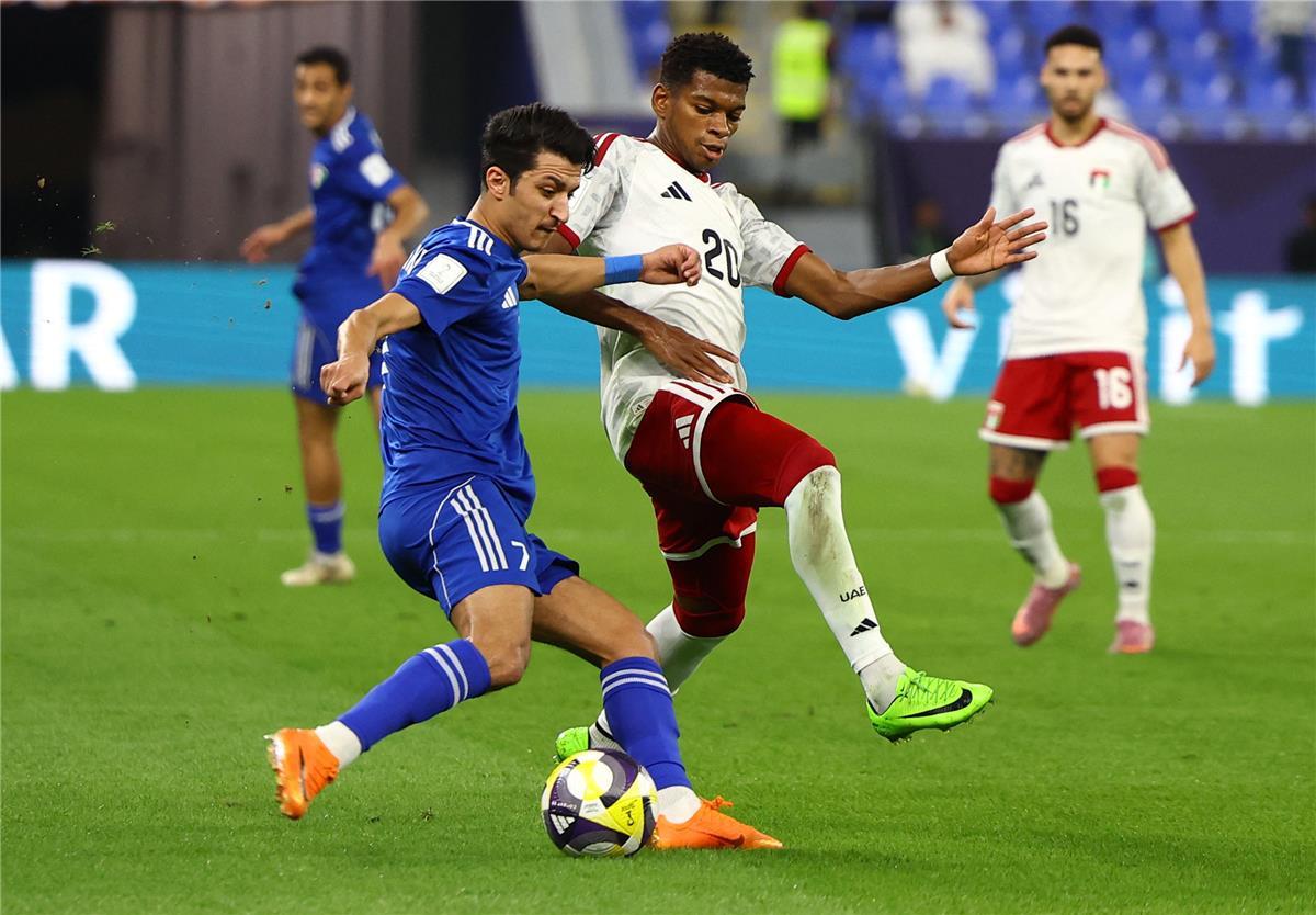 عاجل.. فيديو | بركلات الترجيح.. الإمارات تتأهل إلى نصف نهائي كأس العرب على حساب الجزائر