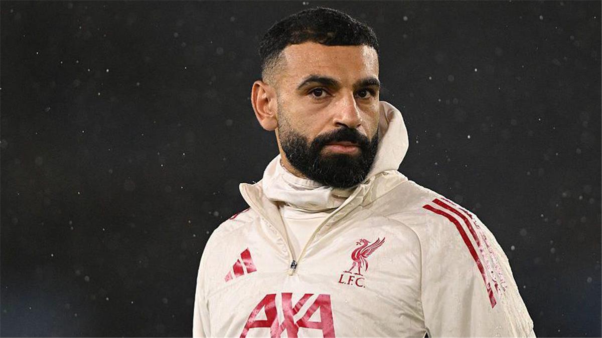 عاجل.. جونسون يكشف عن حديثه مع لاعبي ليفربول بشأن محمد صلاح.. ويؤكد: “مو” سيندم على هذا القرار