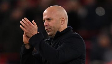 عاجل.. سلوت يوضح إصابة ثنائي ليفربول أمام برايتون ويؤكد: سنفتقد محمد صلاح