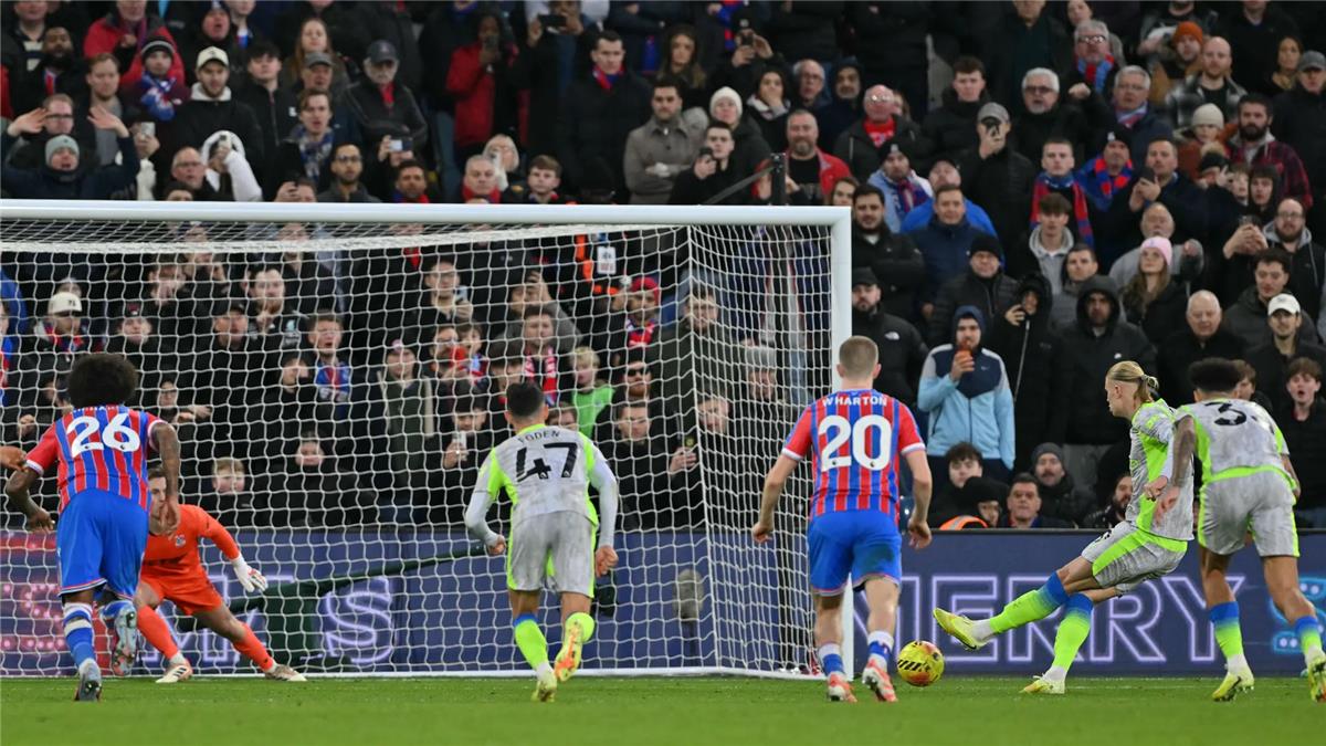 عاجل.. هالاند يسجل هدف مانشستر سيتي الثالث أمام كريستال بالاس