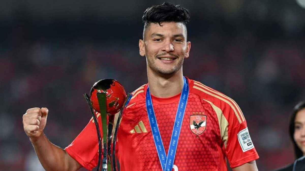 عاجل.. والد أشرف داري يكشف لـ “بطولات” حقيقة دخوله في صفقة تبادلية بين الأهلي والرجاء