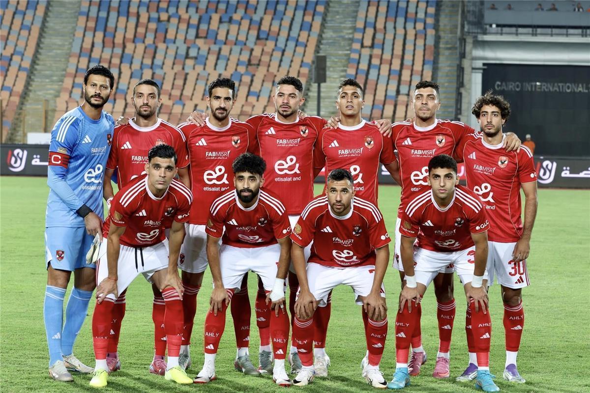 عاجل.. شوبير يُفجرها: الأهلي أنهى الصفقة الأولى.. نجم الزمالك في الصورة وبيراميدز يناوش