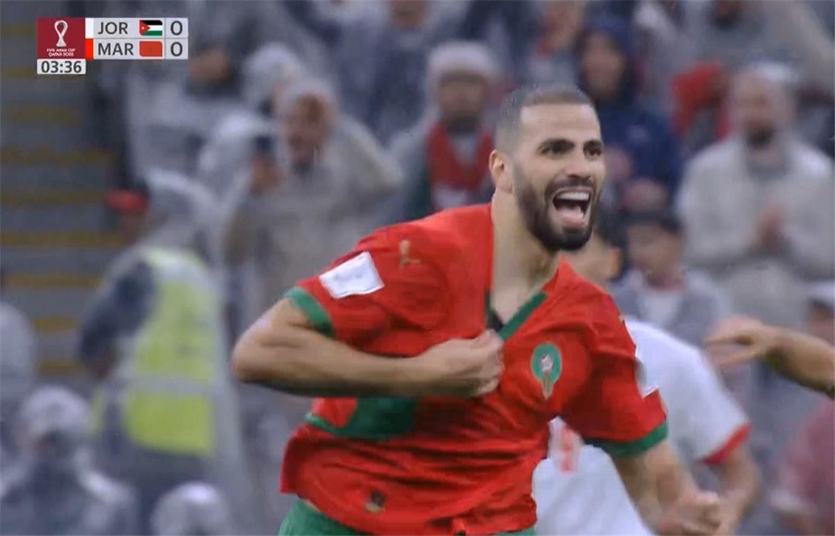 عاجل.. من قبل منتصف الملعب.. فيديو | أسامة طنان يسجل هدف المغرب الأول أمام الأردن في نهائي كأس العرب
