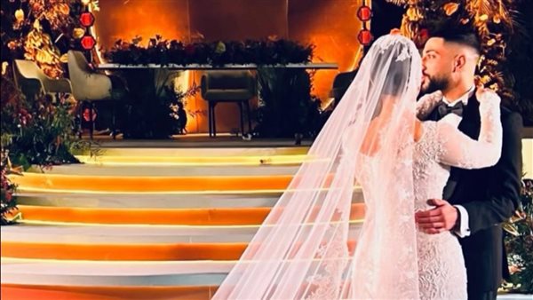 عاجل.. حنان ترك تعلق على عدم حضورها زفاف نجلها