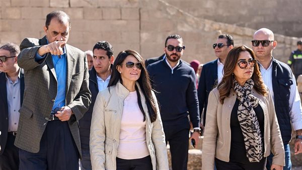 عاجل.. وزيرتا التخطيط والتنمية المحلية ومحافظ الأقصر يتفقدون مكتبة مصر العامة