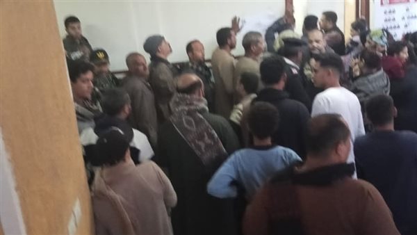 عاجل.. إقبال الناخبين على لجان دار السلام بسوهاج للإدلاء بأصواتهم في انتخابات البرلمان