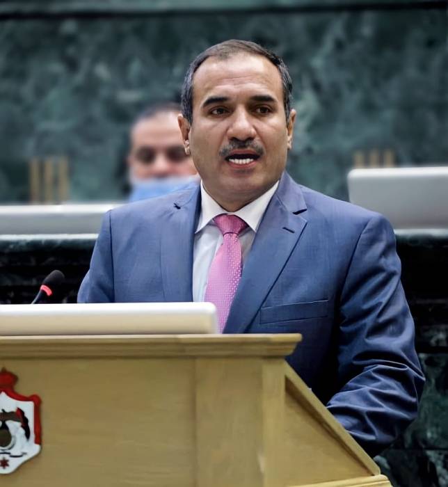 عاجل.. النائب طلال النسور يدعو لدعم الموظفين والمتقاعدين فوراً