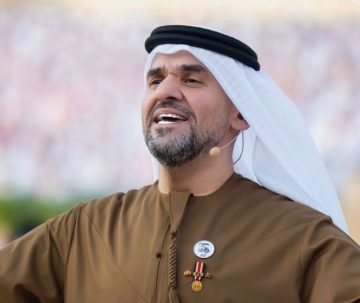 عاجل.. حسين الجسمي يشعل مسيرة الاتحاد بأغنية وطنية