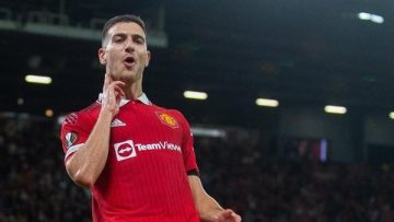 عاجل.. بعد جوشوا زيركزي.. لاعب آخر من مانشستر يونايتد ينهي صيامه التهديفي