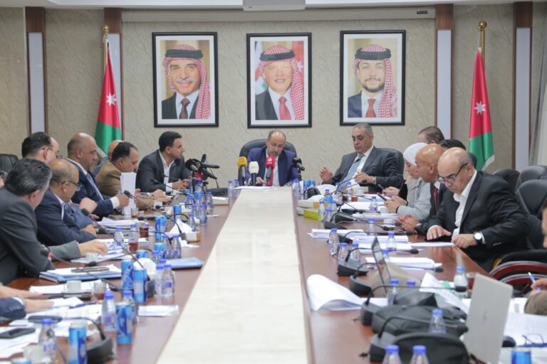 عاجل.. موازنات بالملايين واعتداءات بالمئات… ملفات حساسة أمام “المالية النيابية”