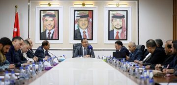 عاجل.. ” الإدارية النيابية” تبحث مطالب موظفين في دائرة ضريبة الدخل