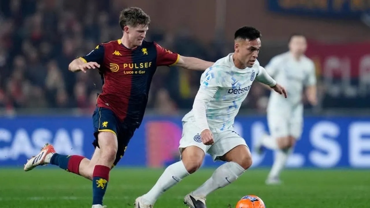 عاجل.. إنتر يتصدر الدوري الإيطالي بعد فوزه على جنوى واستفادة من تعثر ميلان ونابولي