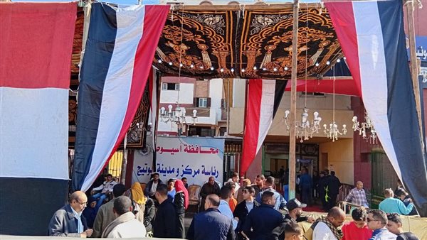 عاجل.. أبوتيج تشهد إقبالاً متزايدًا على لجان الاقتراع