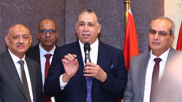 عاجل.. نقيب المحامين يتفقد اللجان استعداداً للجمعية العمومية وزيادة المعاشات