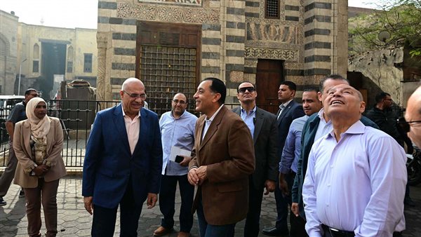 عاجل.. الحكومة تنتهي من تطوير واجهات وأسطح 30 مبنى بمنطقة حارة الروم