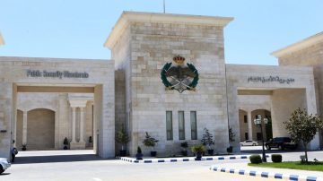 عاجل.. الأمن يلقي القبض على مشتبه ضربَ عامل