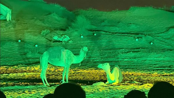 عاجل.. العرض القطرى ليلى ومئة ليلة.. صراع العشق والقدر فى مهرجان المسرح الصحراوى