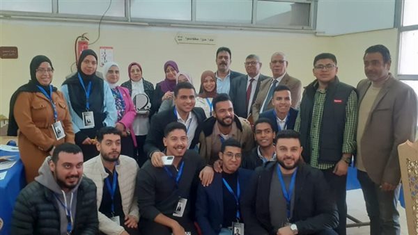 عاجل.. نائب رئيس جامعة بنها تفتتح معرض المنتجات الطلابية السنوي بكلية الهندسة ببنها