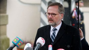 عاجل.. عاجل.. رئيس الوزراء التشيكى يعلن تسليم أوكرانيا 1.8 مليون قذيفة