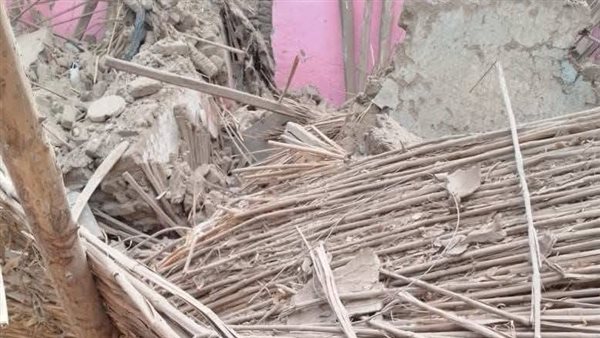 عاجل.. انهيار منزل بالطوب الأخضر جنوب الأقصر.. ومصرع الأم وطفليها