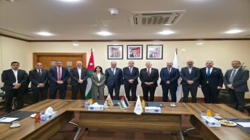 عاجل.. مذكرة تفاهم لتعزيز التعاون بين العقبة وعمان