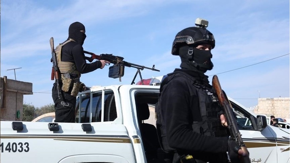 عاجل.. الداخلية السورية تقبض على متهم بجرائم حرب وأنشطة إجرامية