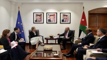 عاجل.. الصفدي يجري مباحثات موسعة مع نائب رئيسة المفوضية الأوروبية