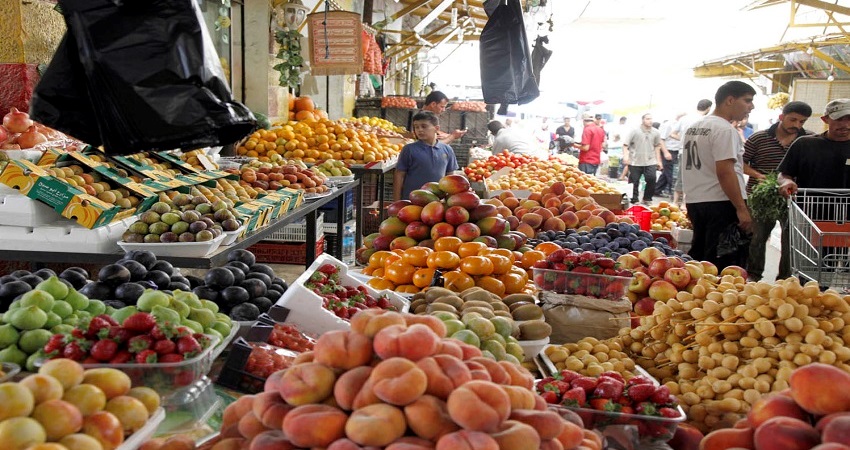 عاجل.. مقتل شاب على يد صاحب محل خضار بالأزرق