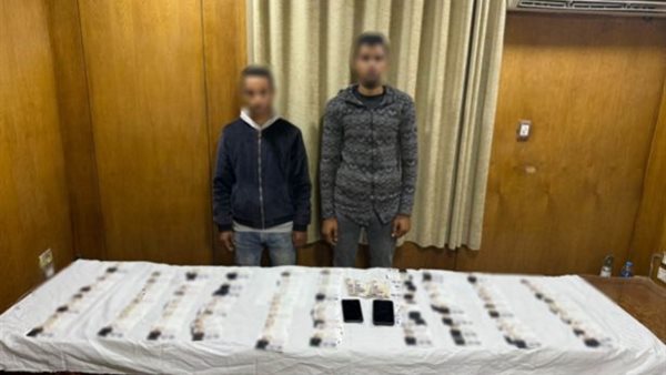 عاجل.. ضبط شخصين وبحوزتهما أموالا وكروت دعاية انتخابية لتوزيعها على المواطنين بطما