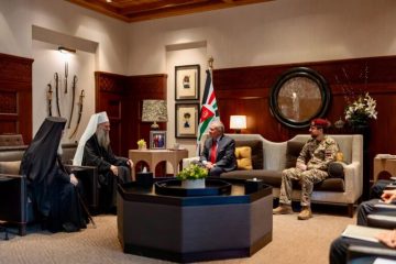 عاجل.. جلالة الملك يلتقي قيادات مسيحية