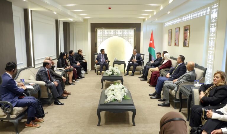 عاجل.. ” الخارجية النيابية”خلال لقاء وفدا كندي الاردن يضطلع بدور محوري في إحلال السلام